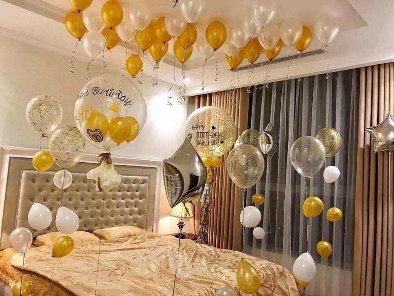 Trang trí sinh nhật trong phòng lãnh mạng