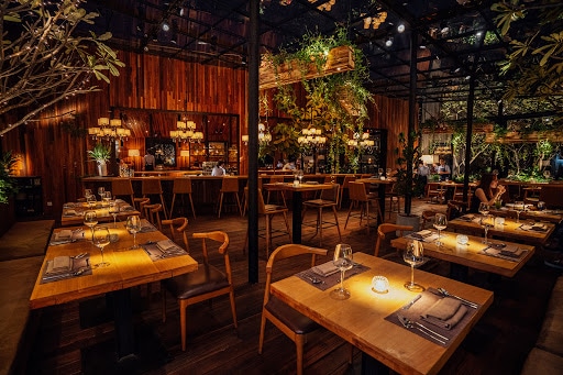 The LOG - Dine & Wine