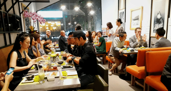 Nhà hàng Wrap & Roll