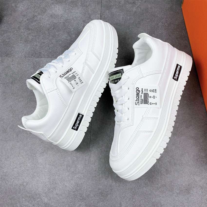 Một đôi sneaker là món quà tuyệt vời