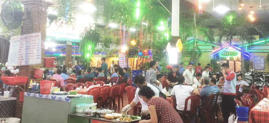 Nhà hàng Ẩm thực Tre Vàng