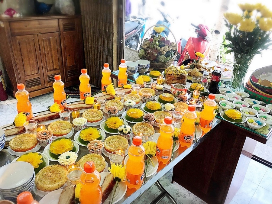 Mâm cúng 12 Mụ bà và 3 Đức Ôn