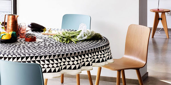 Khăn trải bàn họa tiết thổ cẩm