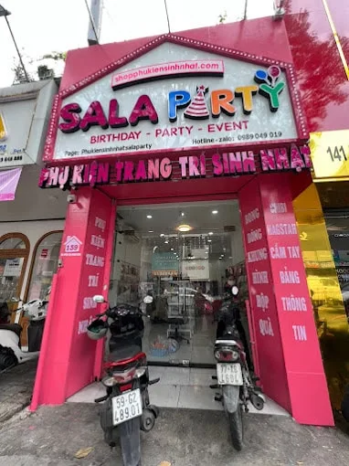 Cửa hàng Happy Party ở 139 Nguyễn Thị Minh Khai